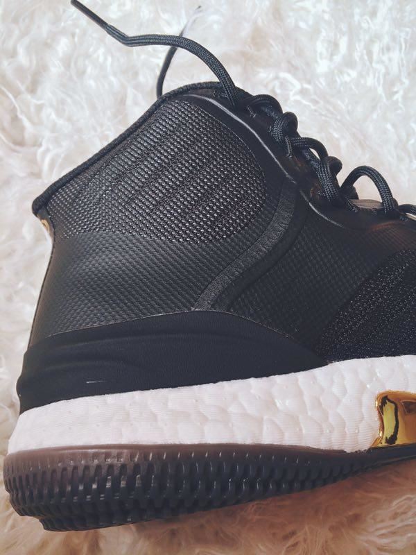 阿迪达斯罗斯8代战靴实战测评 adidas D Rose 8性能测试