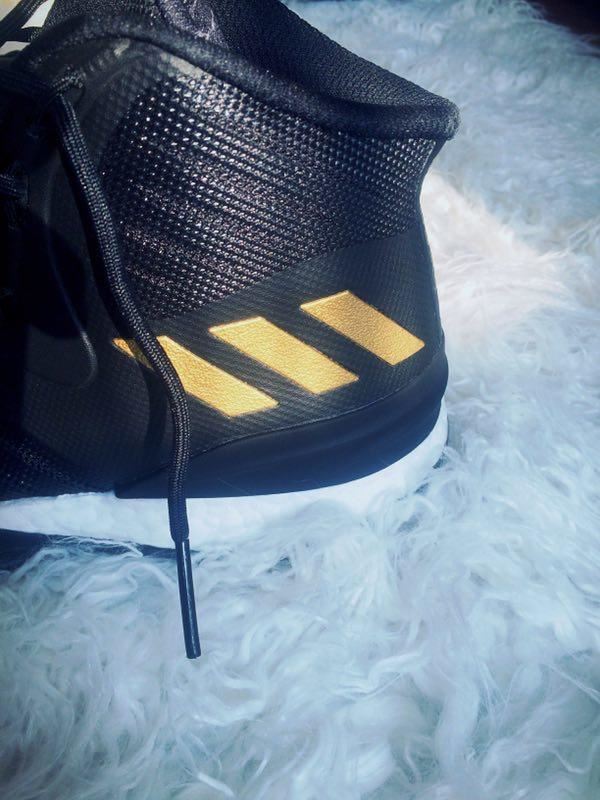 阿迪达斯罗斯8代战靴实战测评 adidas D Rose 8性能测试