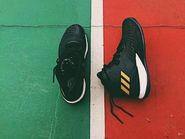 阿迪达斯罗斯8代战靴实战测评 adidas D Rose 8性能测试