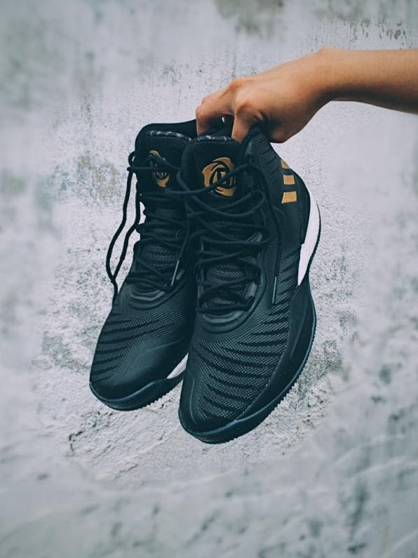 阿迪达斯罗斯8代战靴实战测评 adidas D Rose 8性能测试