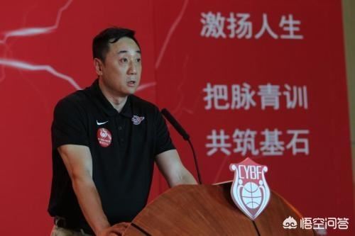 新疆男篮的历届主教练都是谁，各有什么特长？