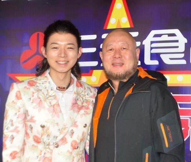 霍尊爸爸火风和霍尊妈妈为什么离婚,霍尊爸爸出轨了吗