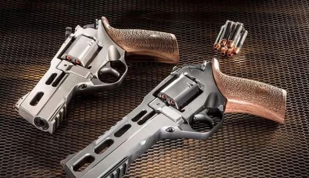 世界上威力最大的狙击枪：L115A3、CheyTacM200、AS50狙击步枪