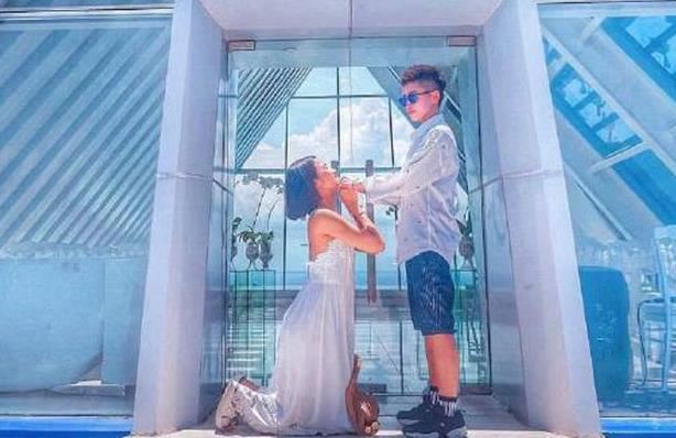 《落跑甜心》女主结婚照，郑靓歆宣布出柜大胆认爱