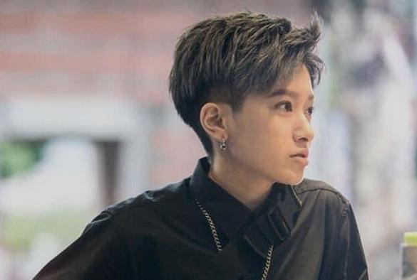 《落跑甜心》女主结婚照，郑靓歆宣布出柜大胆认爱