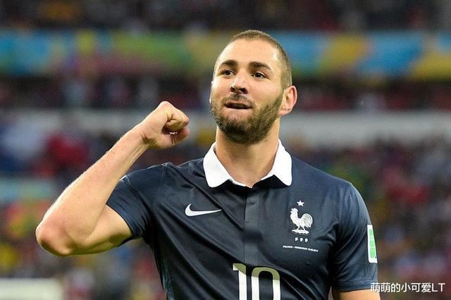 为什么本泽马可以重回国家队？