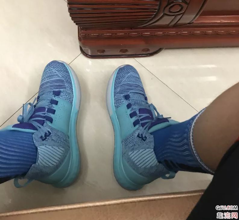 匹克霍华德3代黄蜂开箱测评 HD3黄蜂上脚图赏析