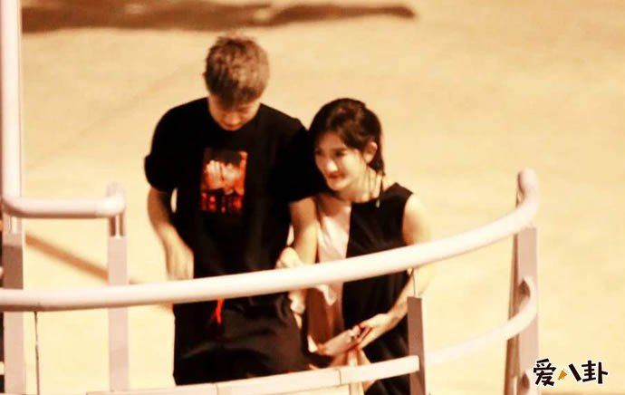 谢娜疑怀二胎 孕肚明显让人猜测她与张杰又有好事了吗