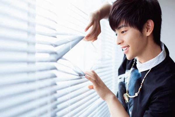 邓伦个人资料盘点 其家庭背景揭秘