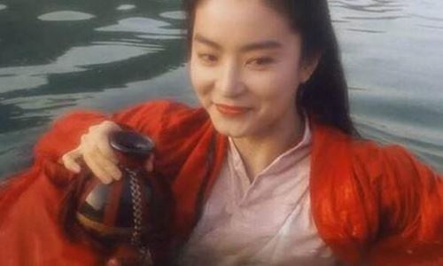 东方不败是男是女?令狐冲爱过东方不败吗