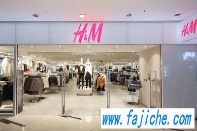 新疆官员向HM喊话:擦亮眼睛(H&M狂打折疑似笼络人心 )