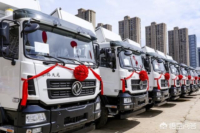 中国二汽东风汽车公司总部从十堰迁址武汉的主要原因是什么?迁址后对十堰发展有何影响?