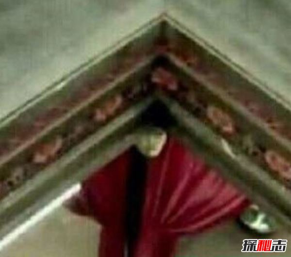 跑男五大灵异事件 跑男合照多出一只手（谣言）