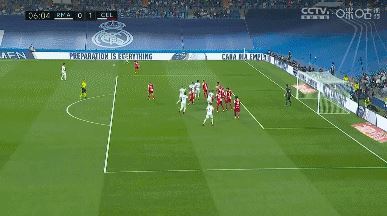 西甲-皇马5-2塞尔塔 本泽马3射1传 卡马文加首秀破门