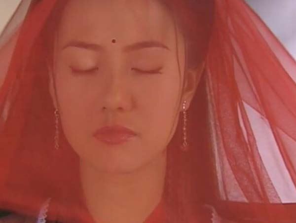 周芷若最后和谁在一起了,如果当初跟张无忌完婚结局会怎样