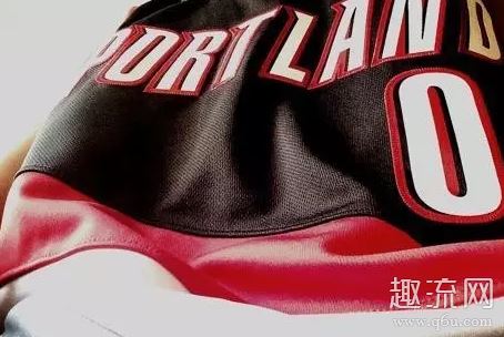 NBA球衣各种版本详细分类 nba球衣上的标志是印的还是缝的