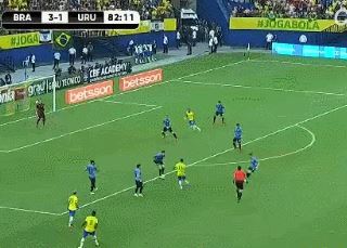 世预赛-内马尔破门苏神定位杀 巴西4-1乌拉圭
