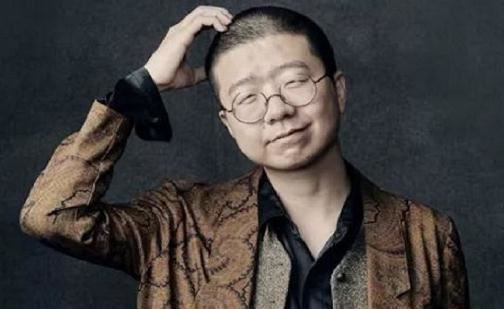 李诞的老婆是谁,李诞家庭背景显赫?