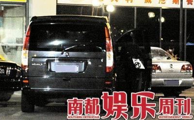 47岁蒋雯丽近照，体态丰腴，老公车震出轨后，被曝包养小鲜肉