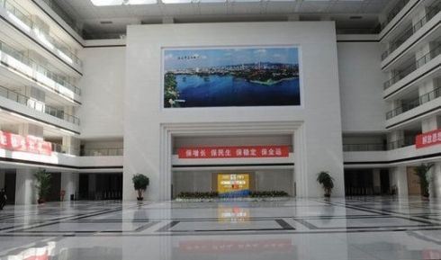 网友吐槽奢华济南政府大楼：造价40亿 有40多部电梯