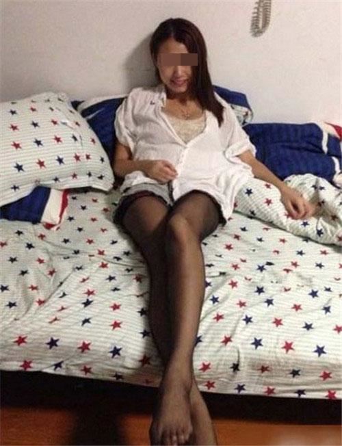 美女模特“御姐很哀伤”不雅艳照曝光堪比AV(图)