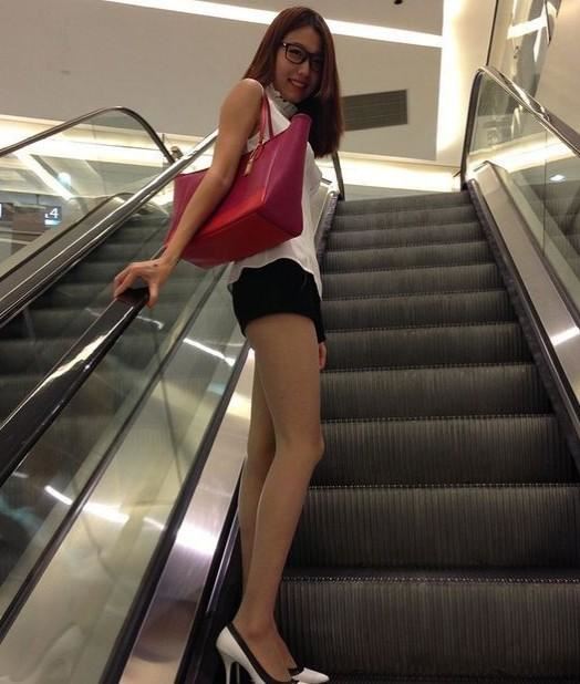 美女模特“御姐很哀伤”不雅艳照曝光堪比AV（图）