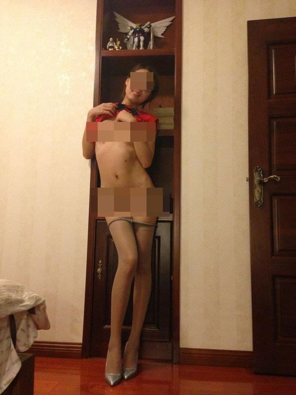 美女模特“御姐很哀伤”不雅艳照曝光堪比AV（图）