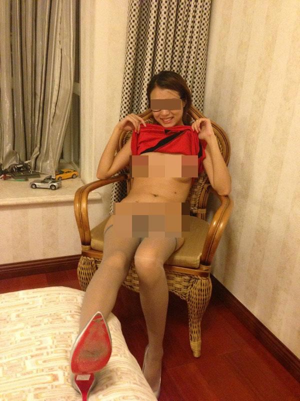 美女模特“御姐很哀伤”不雅艳照曝光堪比AV（图）