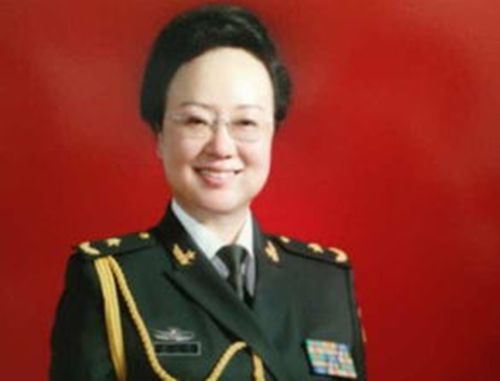 谷俊山、徐才厚与落马女少将“暧昧”过没？