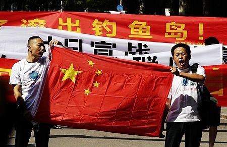 中国多地爆发反日示威游行