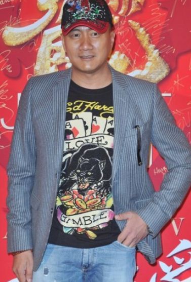 实拍成龙60岁生日宴（图）