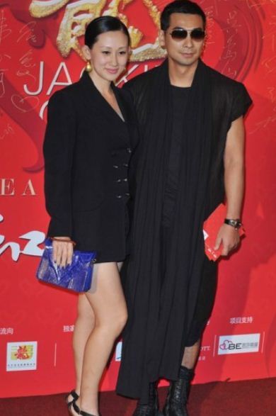 实拍成龙60岁生日宴（图）