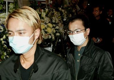 张国荣出殡现场百位大牌明星哀悼（图）