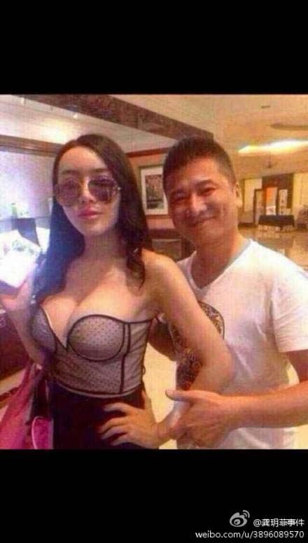 艳星龚玥菲疑似卖淫昔日不雅照曝光