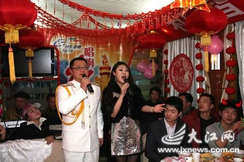 张曙光情妇歌唱演员罗菲美艳照曝光（图）