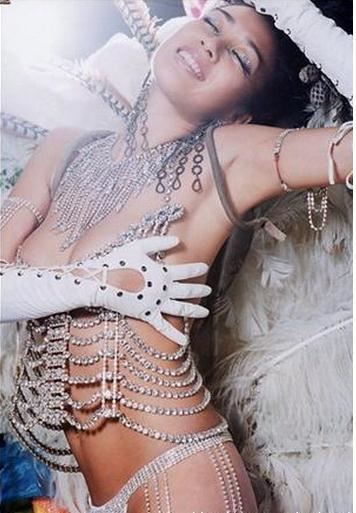 性感女神钟丽缇早年大尺度写真曝光(图)