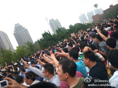 大连十万民上街 抗议巨毒化工厂【组图】