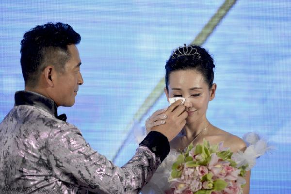 48岁王志飞与张定涵婚礼现场实拍(图)