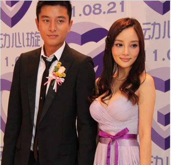 胸又不见了？扒扒辣妈李小璐匪夷所思的“胸”路历程