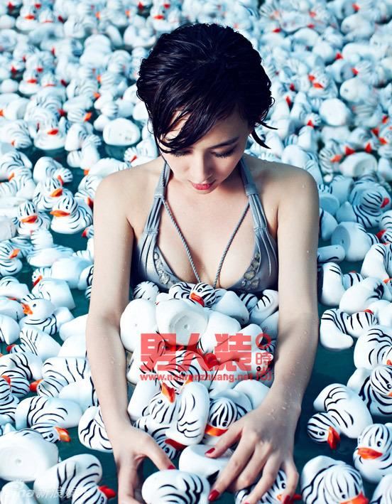 32岁马苏大尺度爆乳走光的惊艳瞬间（图）