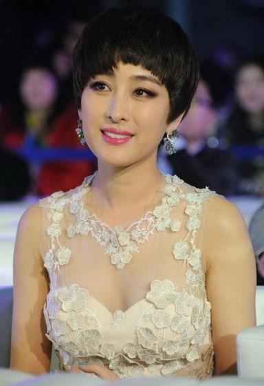 32岁马苏大尺度爆乳走光的惊艳瞬间（图）