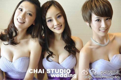 胸又不见了？扒扒辣妈李小璐匪夷所思的“胸”路历程