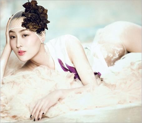 32岁马苏大尺度爆乳走光的惊艳瞬间（图）