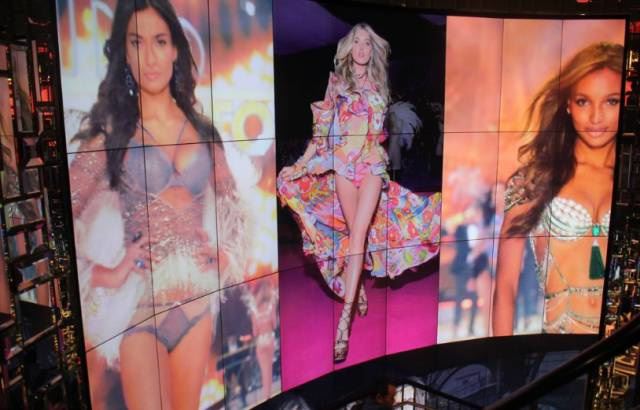 上海维密秀赚足眼球！揭开维密背后的品牌奥秘！