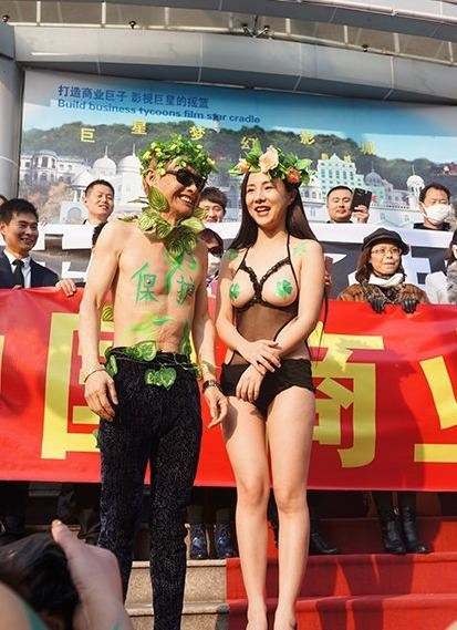 干露露与邓建国从没上过床谁信？（图）