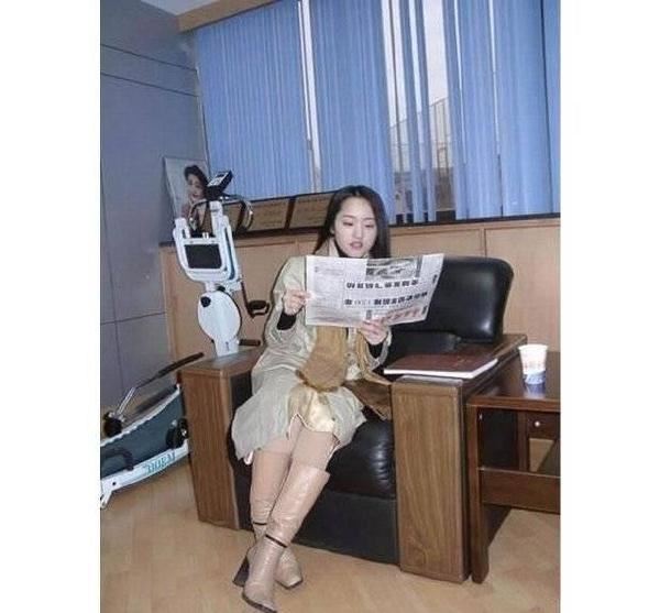 杨钰莹19年前红楼绝版艳照曝光（图）