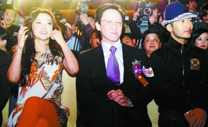 香港娱乐圈黑老大向华强潜过多少女星？（图）