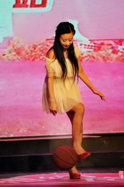 <非诚勿扰>南宁选秀-“美女帮帮团”李诗娴,时代