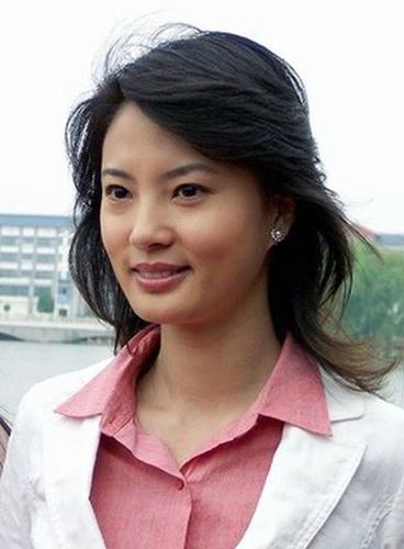 知性美女主播刘芳菲的本色人生