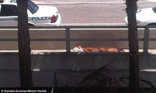 美国“食人脸”裸体男子照片首次曝光(图)